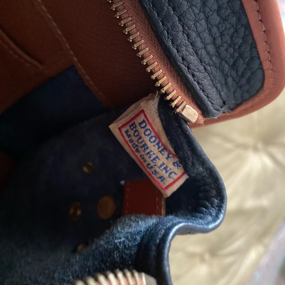 Sale! LKNW Dooney & Bourke Vintage Buckle Bag Navy/Black Pebble Leather AWL - Picture 13 of 14